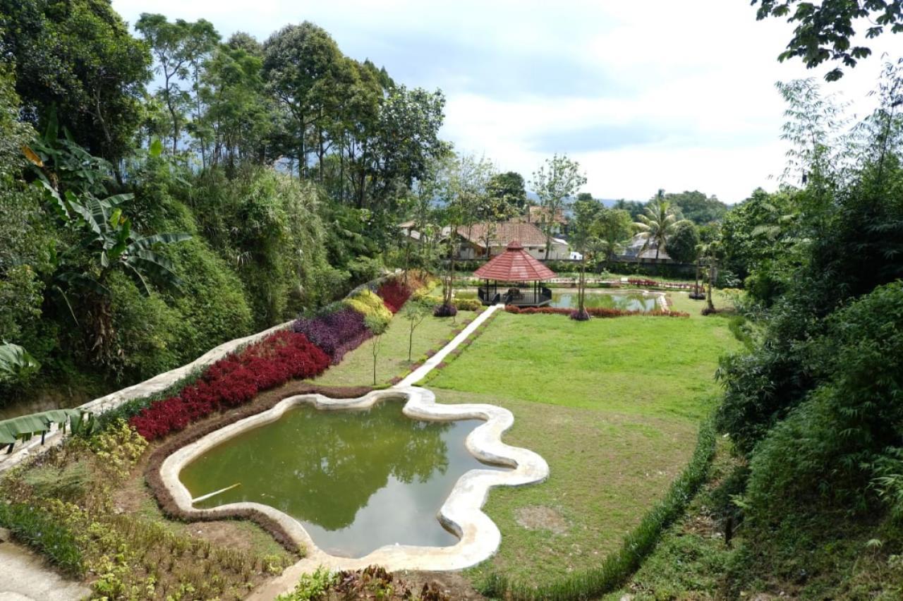 Taman Bukit Palem Resort โบกอร์ ภายนอก รูปภาพ