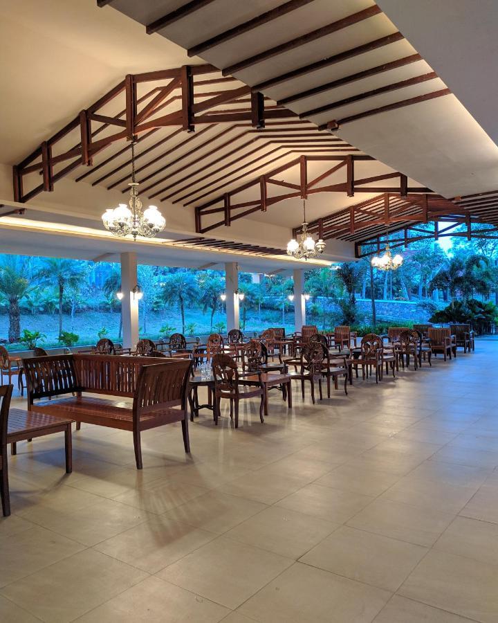 Taman Bukit Palem Resort โบกอร์ ภายนอก รูปภาพ